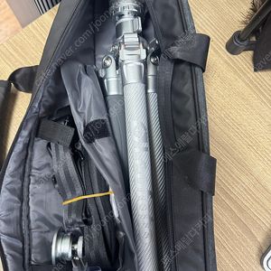 레오포토 LG-284C + LH-36R 카본 가브리엘 하이엔드 삼각대 판매합니다.