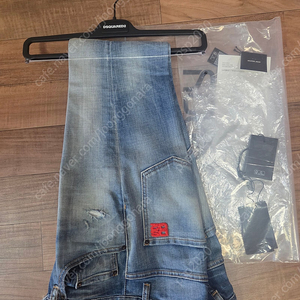 디스퀘어드2/ 23SS 스케이터 진S71LB1173/48