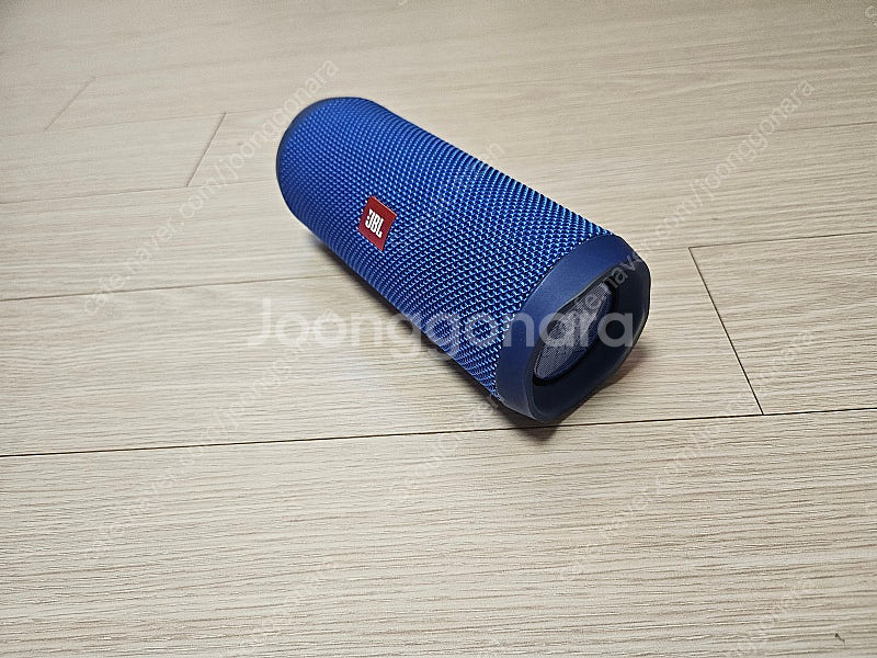 JBL Flip 4 블루색상 블루투스 스피커 판매합니다...--1