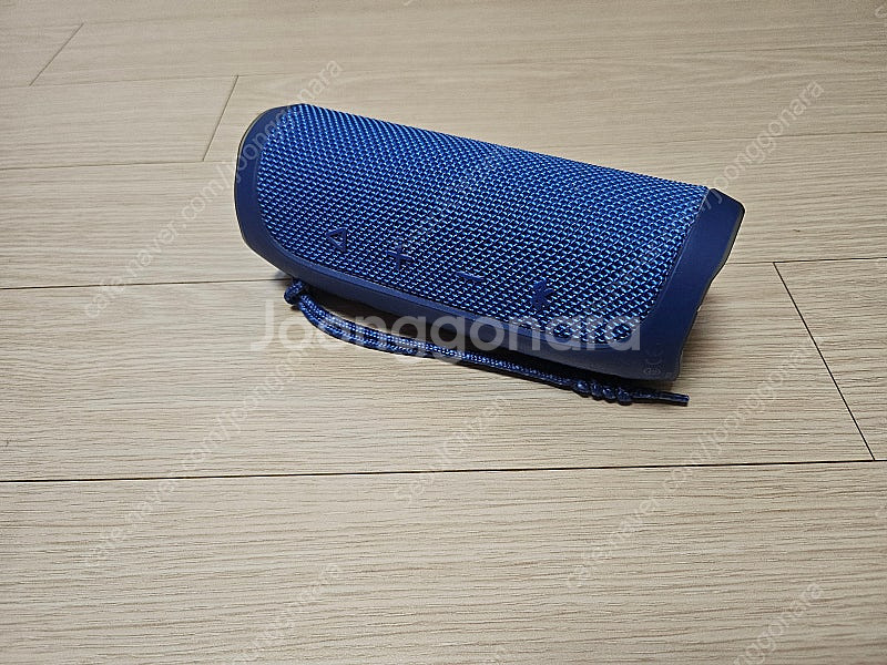 JBL Flip 4 블루색상 블루투스 스피커 판매합니다...--3