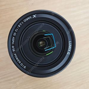 파나소닉 루믹스12-35mm F2.8 렌즈
