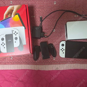[팝니다] 닌텐도 스위치 OLED 화이트 팔아요