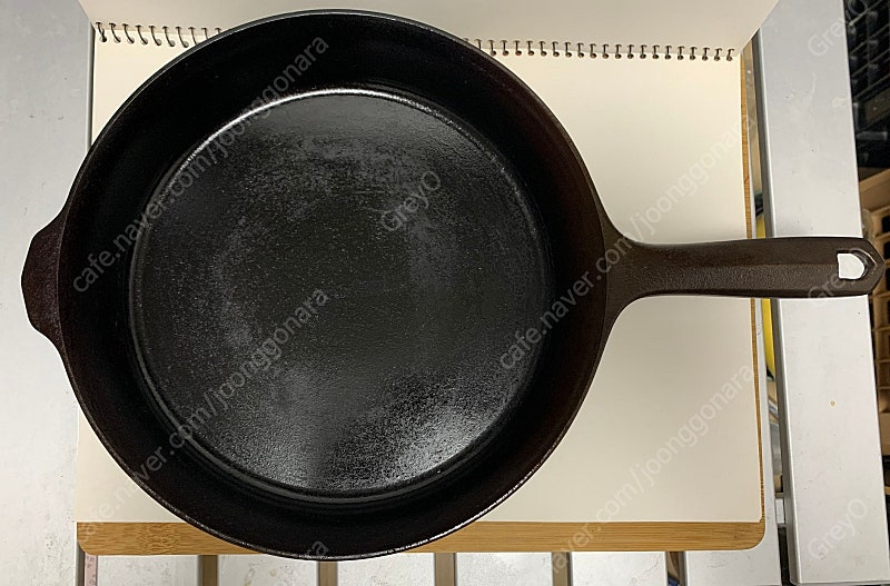 <택포 8만원> 필드컴퍼니 NO.8(26cm) 무쇠팬 주물팬 연마 무쇠 프라이팬 팝니다 . 이미지