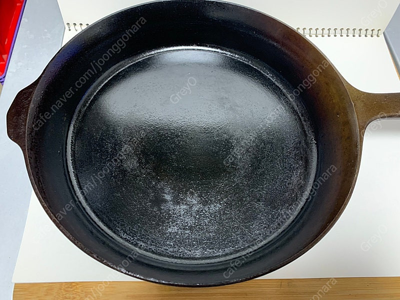 <택포 8만원> 필드컴퍼니 NO.8(26cm) 무쇠팬 주물팬 연마 무쇠 프라이팬 팝니다 . 이미지