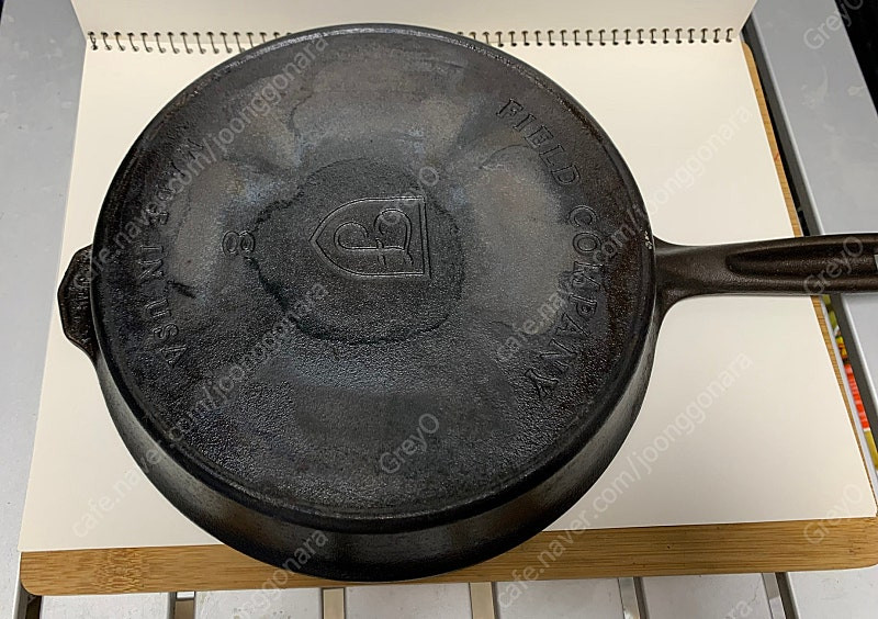 <택포 8만원> 필드컴퍼니 NO.8(26cm) 무쇠팬 주물팬 연마 무쇠 프라이팬 팝니다 . 이미지