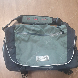 브롬톤 c백 가방 레인커버 포함 판매합니다.