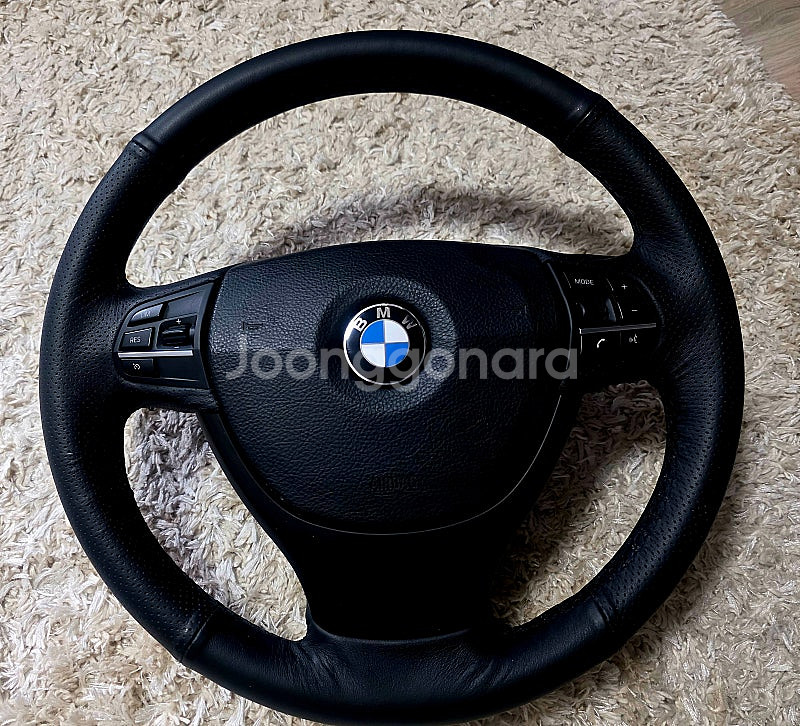 BMW5 f10 핸들 판매합니다.--0