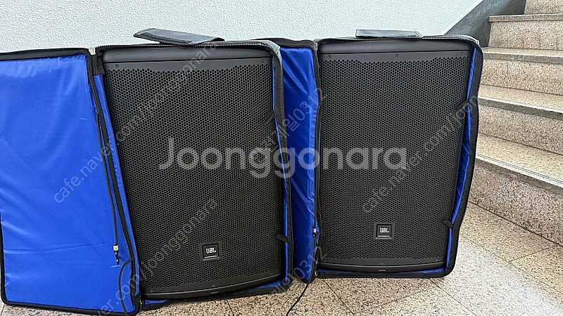 JBL EON 715 1조 케이스 포함 판매합니다.--0