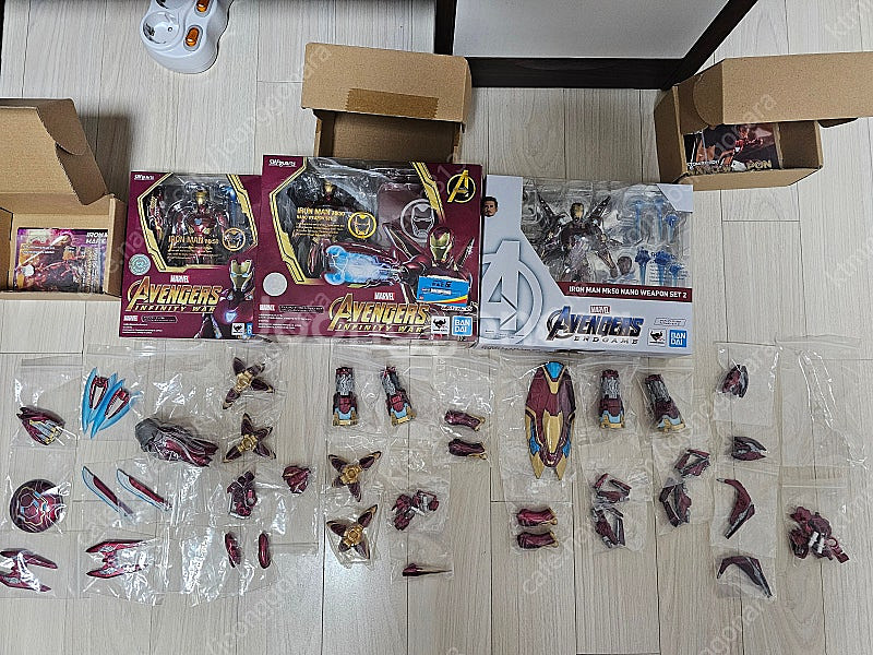 짝퉁mess toys 메스토이즈 블랙,레드 레드 스파이더맨,미니특공대&메탈카드봇,SHF아이언맨 마크50 세트,메가블...--2