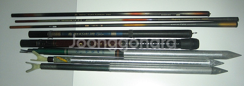 민물대 5대,받침대3개 일괄 팝니다--15000원--0