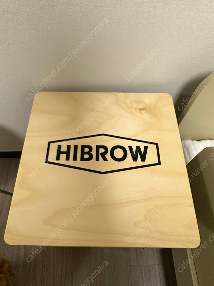 하이브로우 테이블 판매합니다 이미지