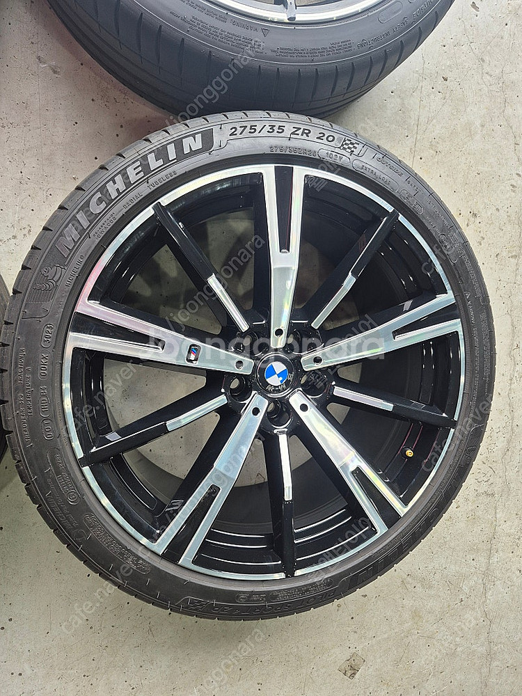 [판매] bmw G60 5시리즈 938m 순정 20인치...--3