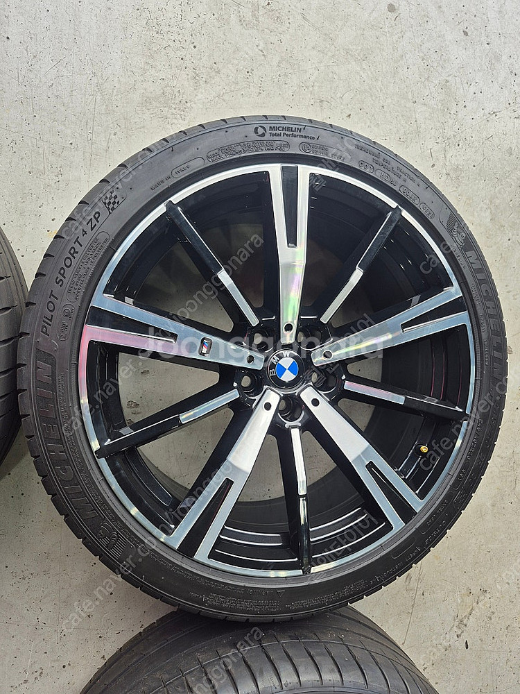 [판매] bmw G60 5시리즈 938m 순정 20인치...--4