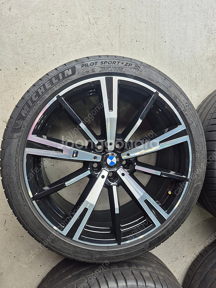 [판매] bmw G60 5시리즈 938m 순정 20인치...--5