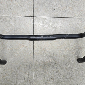 스페셜라이즈드 에스웍스 쉘로우 밴드 카본 핸들바 42cm