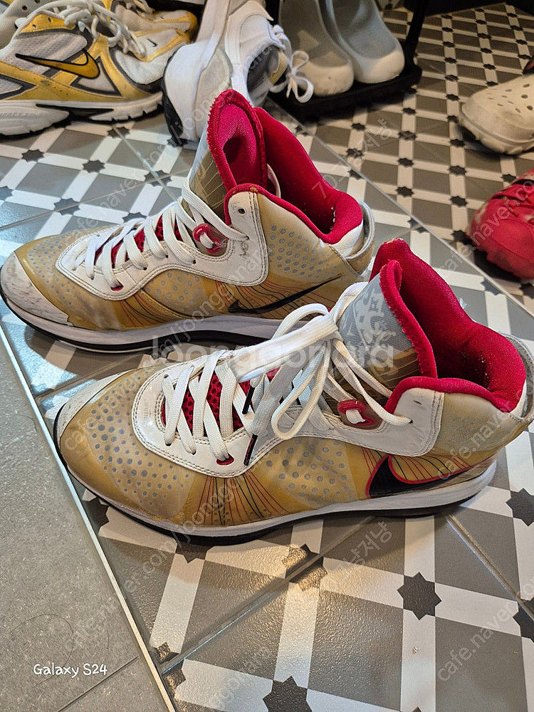 나이키 르브론 제임스 농구화 265사이즈 2만원 경기도 죽전동--1