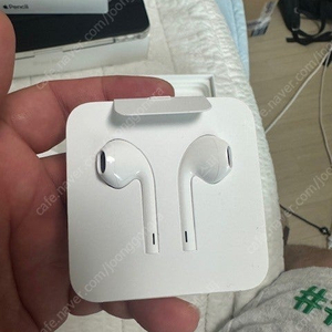 아이폰 XS 64G 코랄 팝니다.