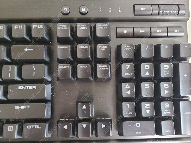 커세어 K70 LUX RGB 갈축 영문 키보드 이미지