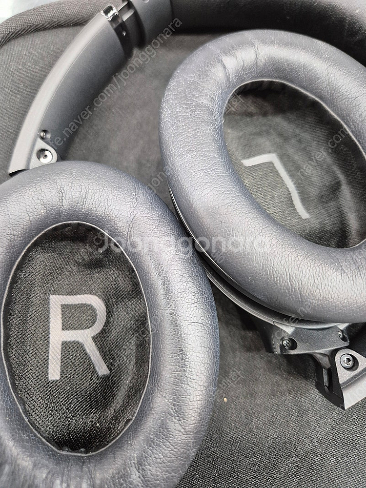 Bose QuietComfort SC 헤드폰입니다.--2