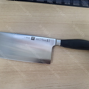 헹켈 중화 식도 파이브스타18cm 판매합니다.