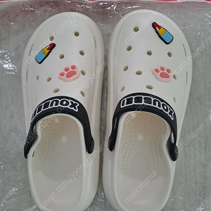 크록스 스타일(250) 새상품 판매합니다