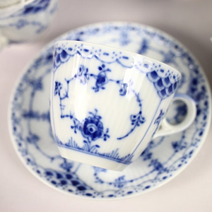 덴마크산 로얄 코펜하겐 하프레이스 커피잔(모카잔) 528 듀오