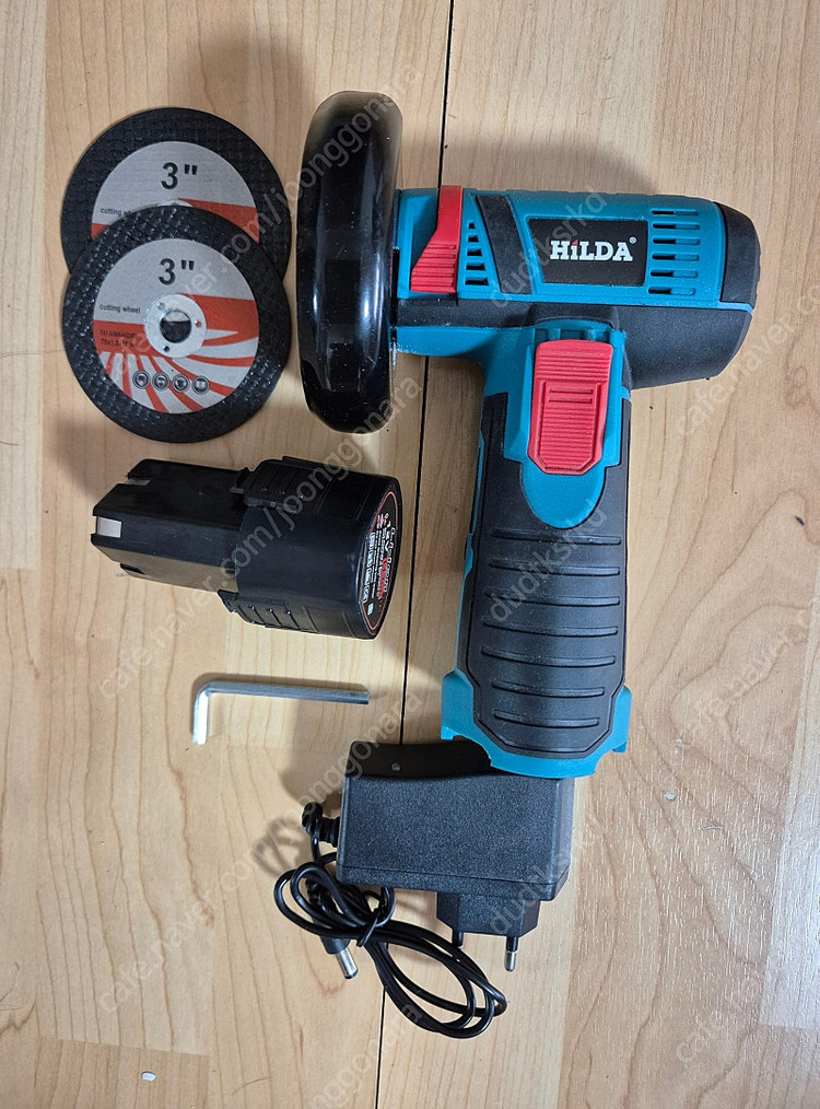 목공 수공구 등(미니 앵글그라인더, 루반 블럭대패, 스포크쉐이브) 이미지