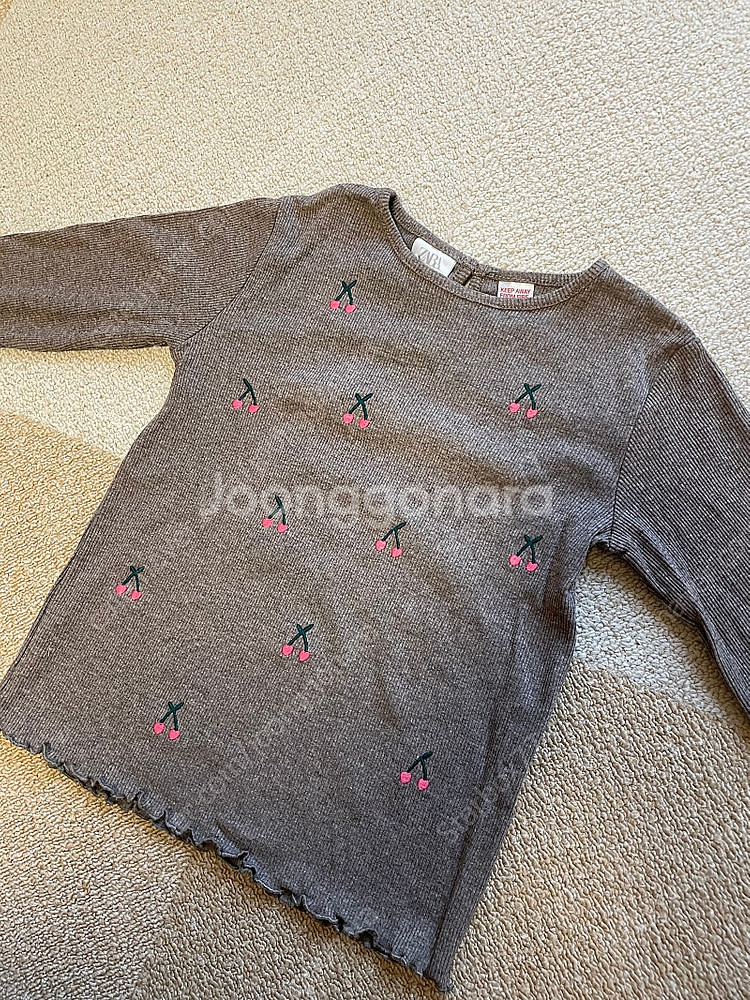 ZARA 키즈 상의(4-5y) 110cm--1