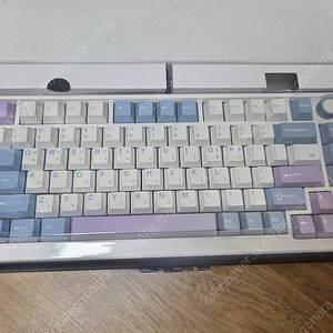 큐센 q75 애플민트축 v1 키보드 팝니다.