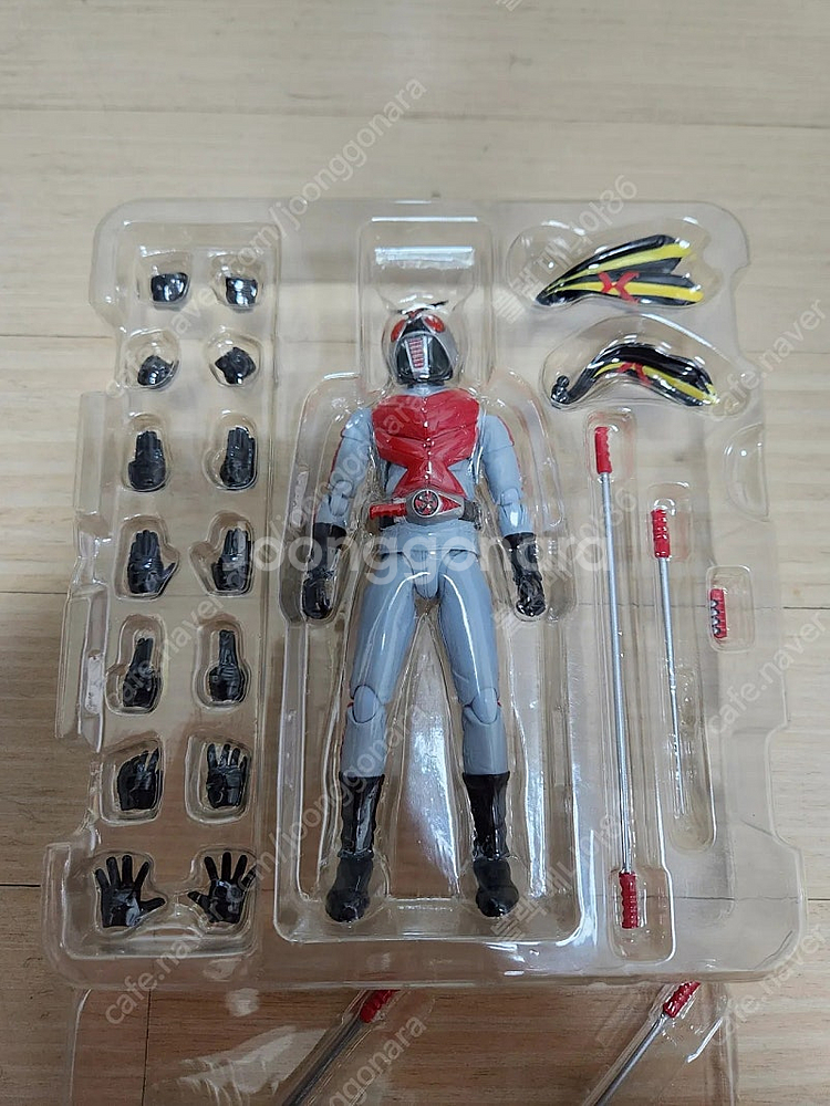 SH figuarts 가면라이더 X 판매합니다.--1