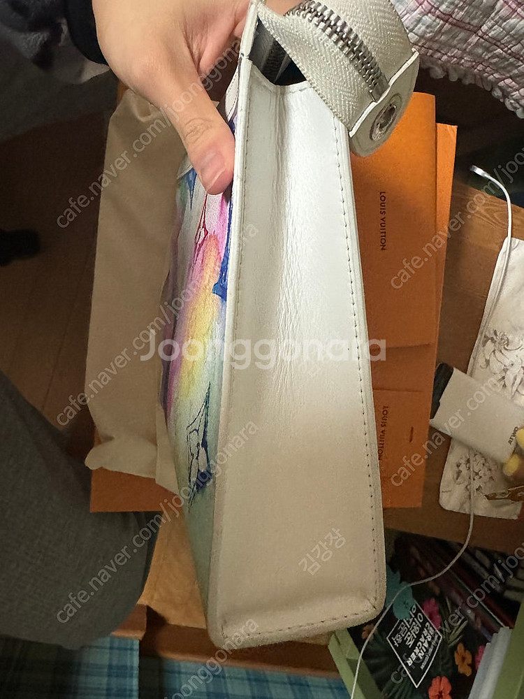 루이비통 워터컬러 포쉐트 보야주 클러치--6