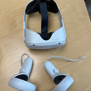 메타 퀘스트2 VR 헤드셋입니다~