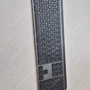 로지텍 MX KEYS 키보드 팝니다.