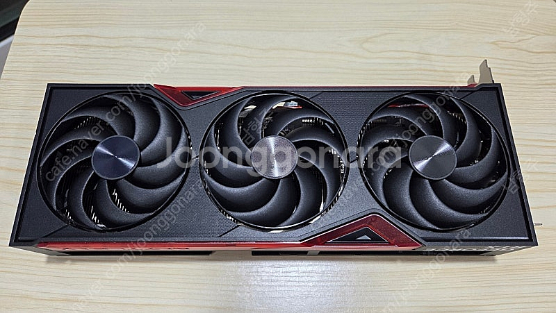 컬러풀 토마호크 RTX5070--1