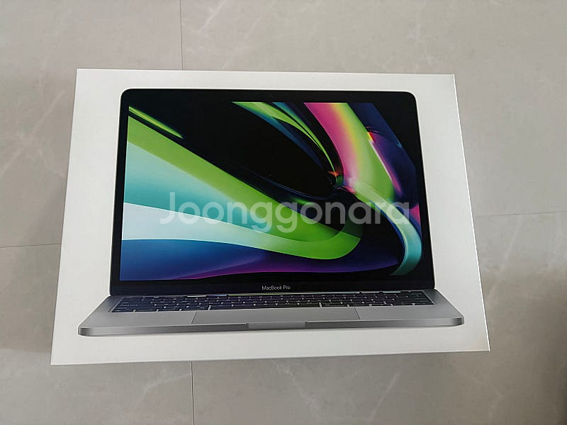 M2 13인치 맥북프로 24G/2TB 판매합니다.--0