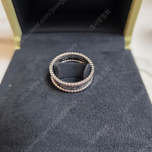 반클리프 화이트골드 빼를리 시그니처링 (25년 6월수령)