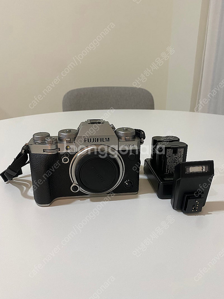 후지필름 X-T4 / 보이그랜더 23.4 / 슈퍼타쿠마 50.4 / 픽 디자인 3L--0