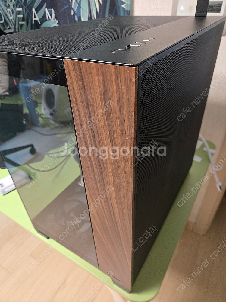 컴퓨터본체 7800x3d 9070xt 팝니다.--0