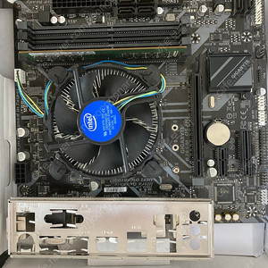 i5-9400F + B365M DS3H + DDR4 16G