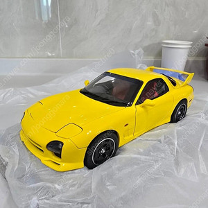 1:18 다이캐스트 RX-7 이니셜D Ver.