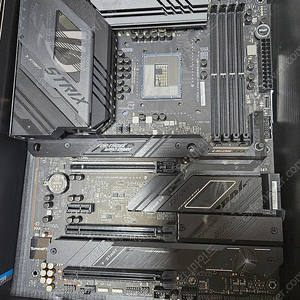 ASUS Z790 ROG STRIX-F WIFI 팔아요