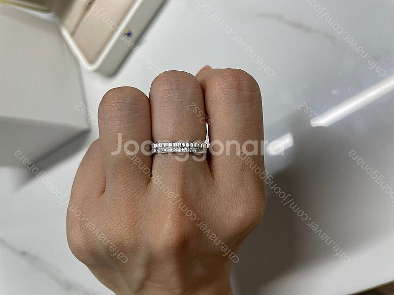 부쉐론 콰트로 레디언트 에디션 웨딩밴드 50호--2