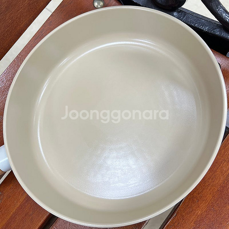 네오플램 피카 24cm 프라이팬 IH / 인덕션 감성 ...--1