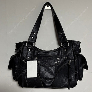 이우가마카라스가방[Studded Leather Shoulder Bag블랙]