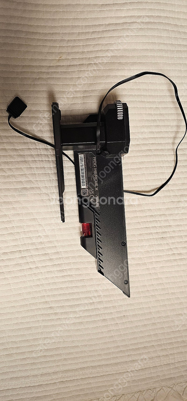 ASUS ROG Herculx Graphics Card Holder 블랙 (아수스 VGA 지지대) 판매 합니다.--1