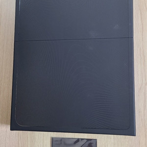 플스5 디지털 에디션 dbrand 다크 플레이트 2.0 케이스 팝니다. (미개봉)