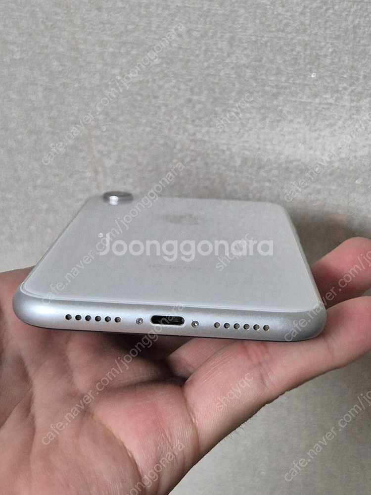 아이폰 xr 화이트 64gb--1