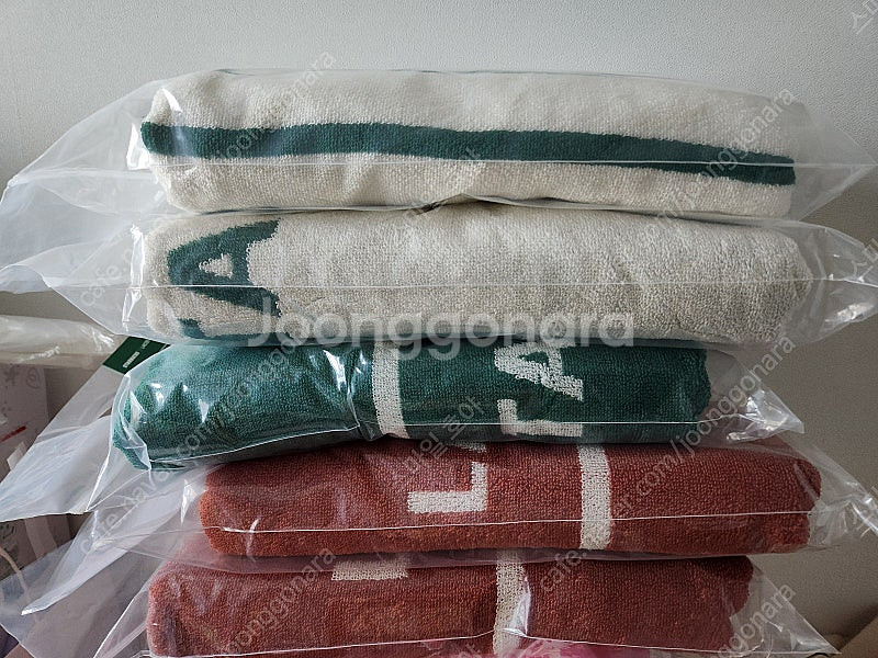 (새상품) 스타벅스 라코스테 타월 4가지 판매해요.--1