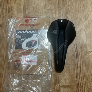 프롤로고 나고 r4 티록스레일 147mm 자전거안장