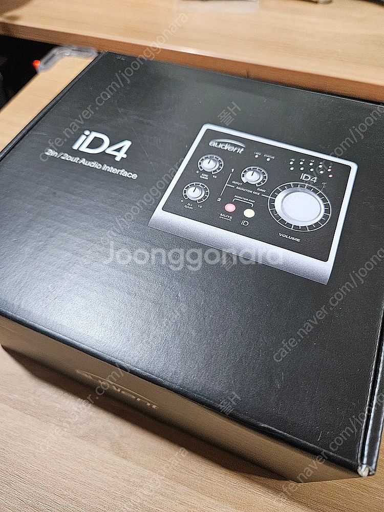 오디언트 audient id4 mk1 팝니다--2